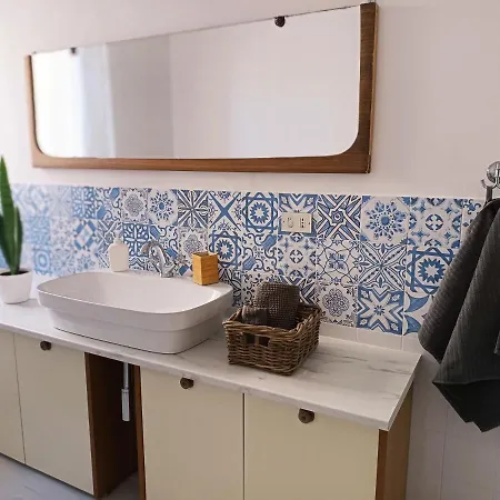 Casa La Loggia E Il Mare A 50mt アパート アヴォラ
