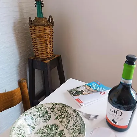 Casa La Loggia E Il Mare A 50mt アパート アヴォラ