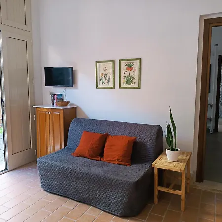 Casa La Loggia E Il Mare A 50mt